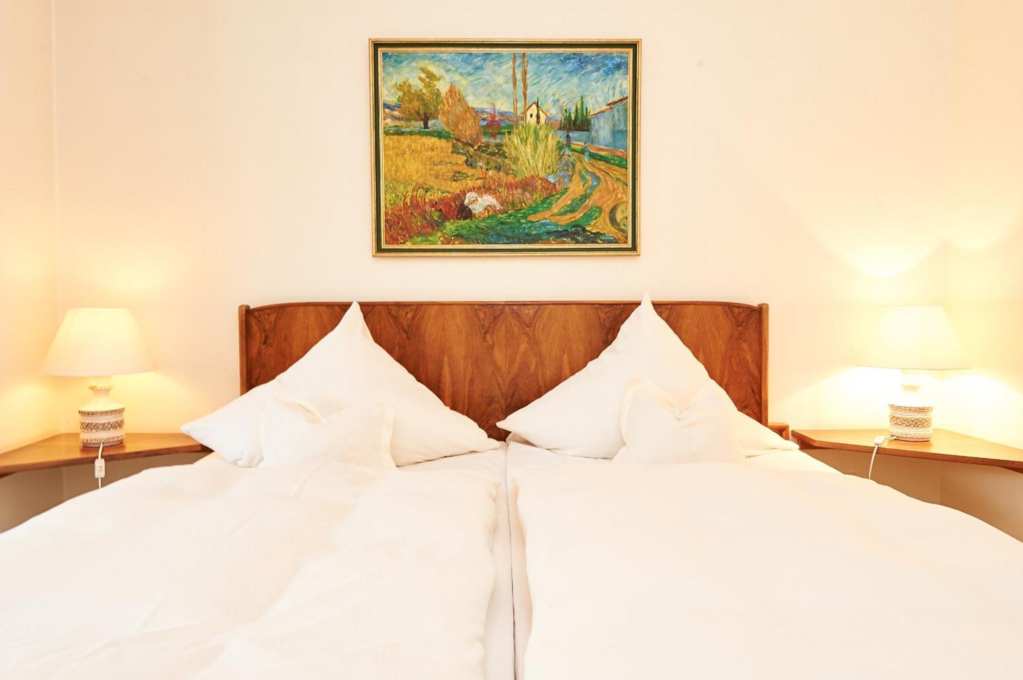 Vegan Hotel Und Restaurants Nicolay 1881 Zeltingen-Rachtig Exteriör bild