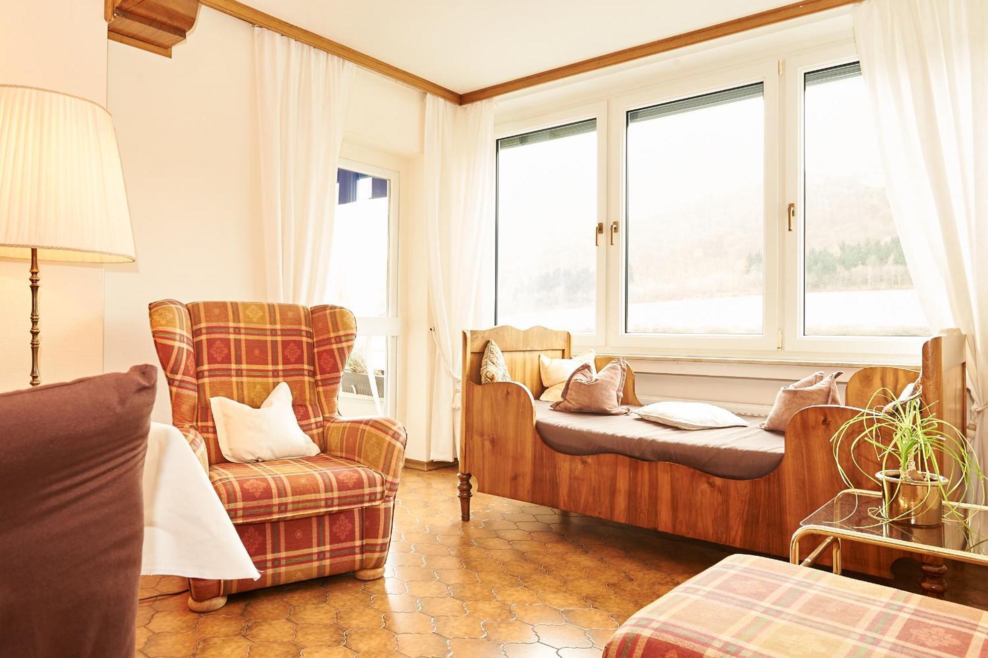 Vegan Hotel Und Restaurants Nicolay 1881 Zeltingen-Rachtig Exteriör bild